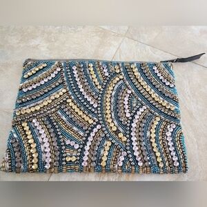 Beaded clutch